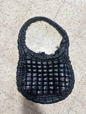 Quilted Puff Shoulder Bag - Black
